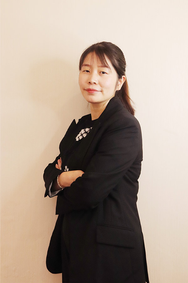渭城吕瑶 本科学历,毕业于陕西师范大学